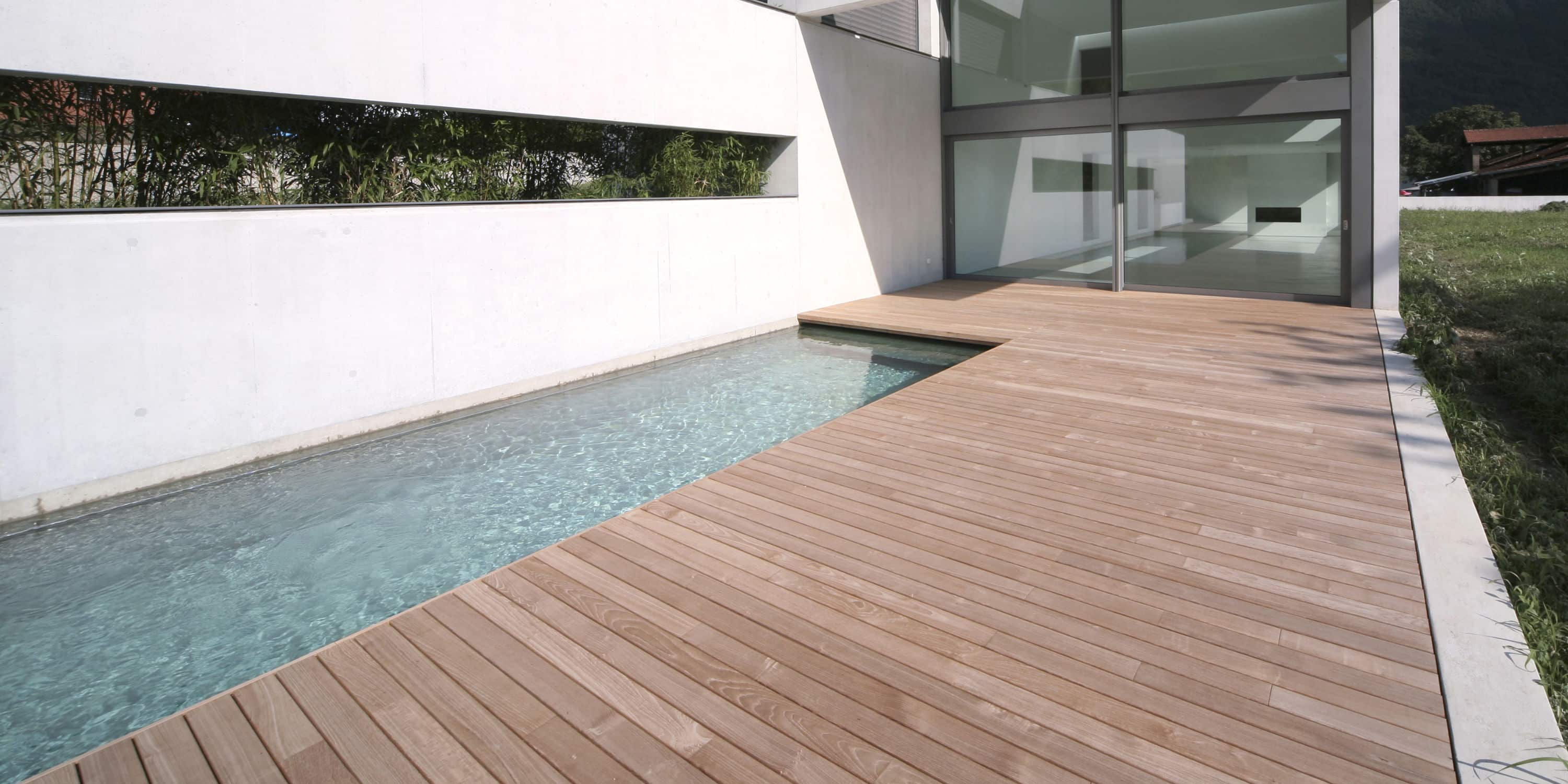 terrasse flottante piscine